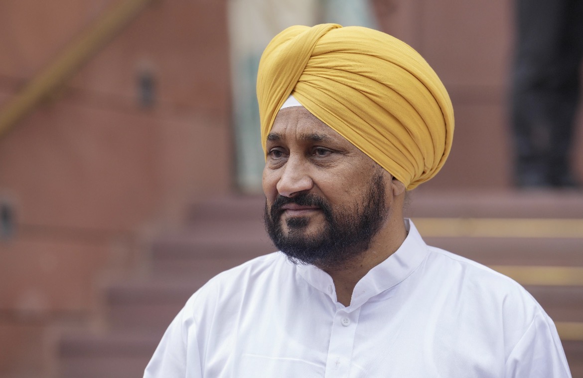 ਚੰਨੀ ਤੇ ਰੰਧਾਵਾ ਦਿੱਲੀ ’ਚ ਹਿਰਾਸਤ ’ਚ; ਪੇਪਰ ਲੀਕ ਮਾਮਲੇ ’ਤੇ ਕਾਂਗਰਸ ਦਾ ਕੇਂਦਰ ਖ਼ਿਲਾਫ਼ ਰੋਸ ਪ੍ਰਦਰਸ਼ਨ